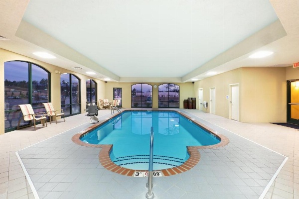 Holiday Inn Express Suites Little Rock West image 9